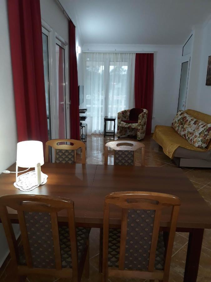 Apartments Jovanic With 2 Bedrooms Sutomore Luaran gambar