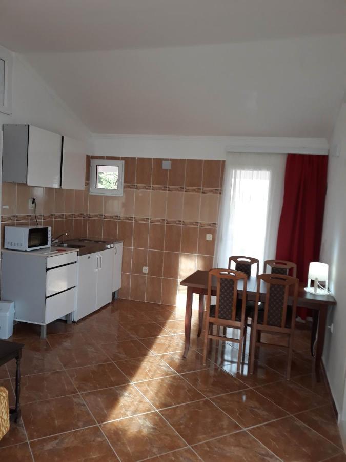 Apartments Jovanic With 2 Bedrooms Sutomore Luaran gambar
