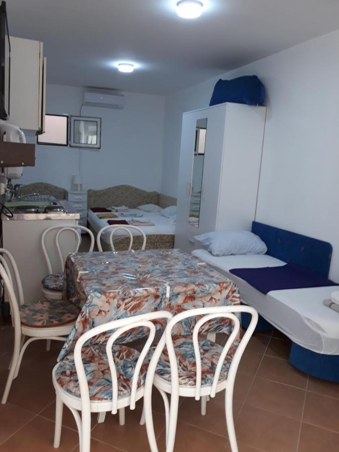Apartments Jovanic With 2 Bedrooms Sutomore Luaran gambar